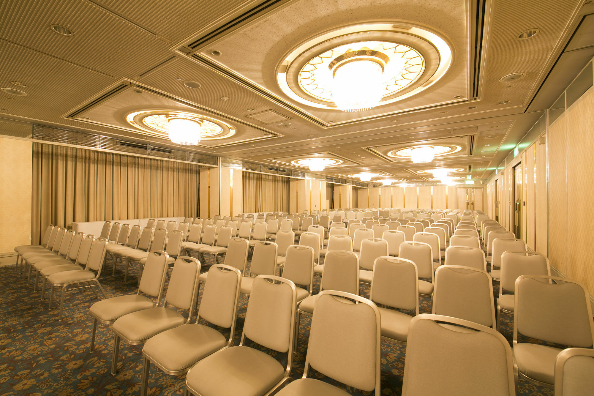 Shin Osaka Washington Hotel Plaza Extérieur photo